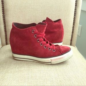Burgundy Converse wedges barely worn
